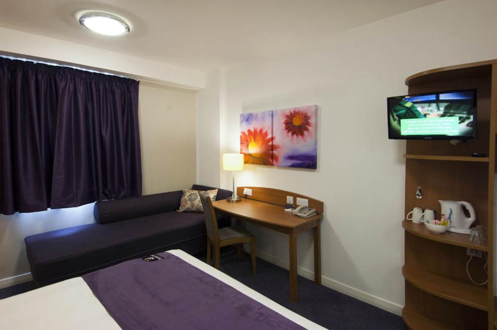 Premier Inn London Leicester Square Zimmer foto