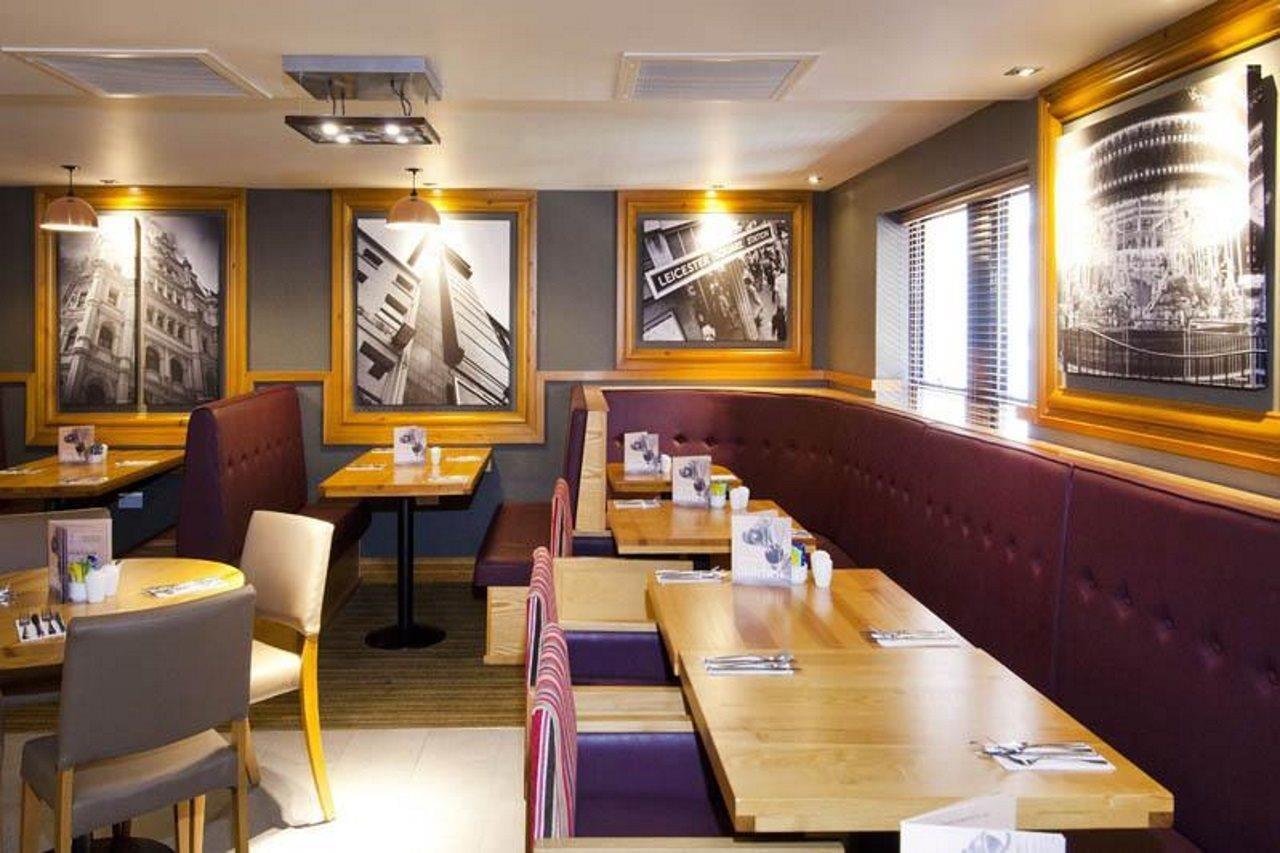 Premier Inn London Leicester Square Exterior foto