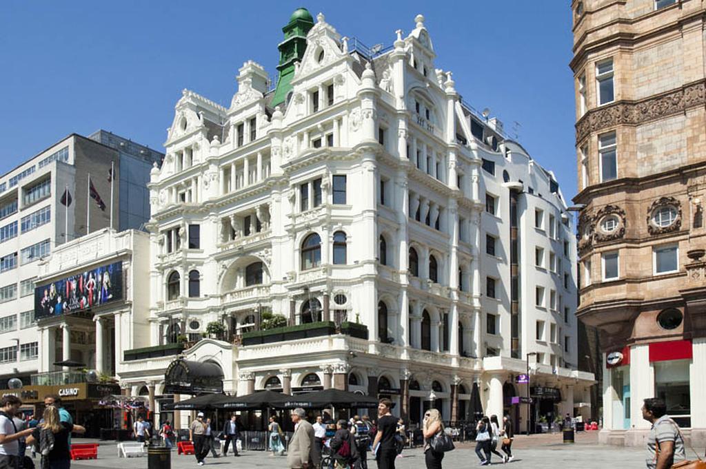 Premier Inn London Leicester Square Exterior foto